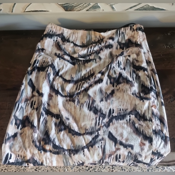 Womens miniskirt - Picture 3 of 5